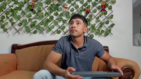 Snapshot of nicky_vance chatting on 12.11.24 nicky online show from 12.11.24