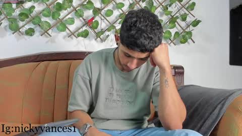 Snapshot of nicky_vance chatting on 01.04.25 nicky online show from 01.04.25