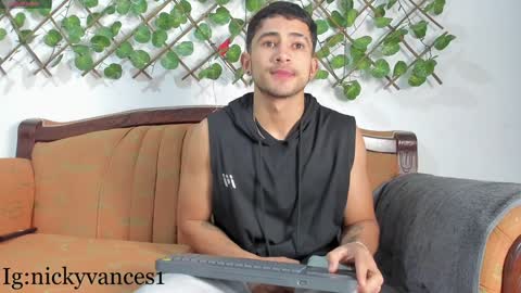 Snapshot of nicky_vance chatting on 01.06.25 nicky online show from 01.06.25