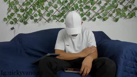 Snapshot of nicky_vance chatting on 03.10.25 nicky online show from 03.10.25