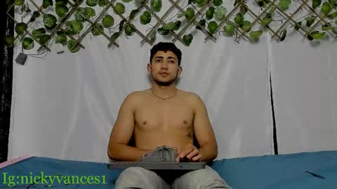 Snapshot of nicky_vance chatting on 10.03.25 nicky online show from 10.03.25