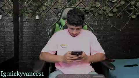 Snapshot of nicky_vance chatting on 10.25.25 nicky online show from 10.25.25