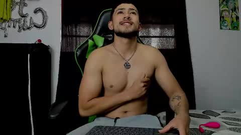 Snapshot of nicky_vance chatting on 11.16.25 nicky online show from 11.16.25