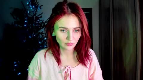 Snapshot of nicky_weekends chatting on 12.25.24 Nicky Weekends online show from 12.25.24