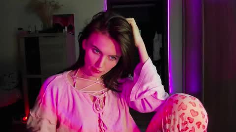 Snapshot of nicky_weekends chatting on 02.14.25 Nicky Weekends online show from 02.14.25