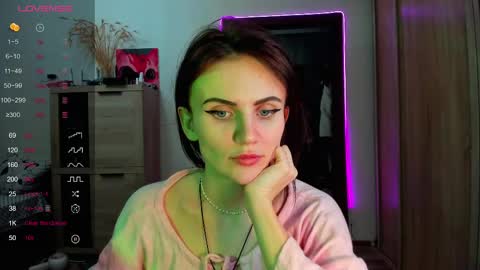 Snapshot of nicky_weekends chatting on 02.16.25 Nicky Weekends online show from 02.16.25