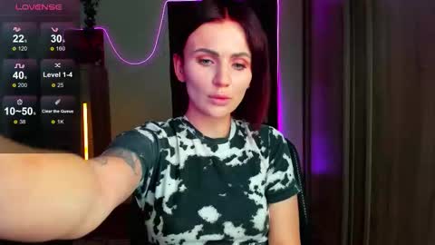 Snapshot of nicky_weekends chatting on 09.13.25 Nicky Weekends online show from 09.13.25