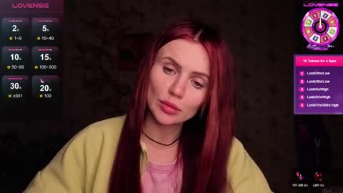 Snapshot of nicky_weekends chatting on 12.13.25 Nicky Weekends online show from 12.13.25