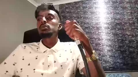 Snapshot of nickyle63 chatting on 02.23.25 james online show from 02.23.25