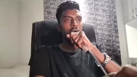 Snapshot of nickyle63 chatting on 02.27.25 james online show from 02.27.25