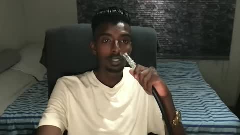 Snapshot of nickyle63 chatting on 11.19.25 james online show from 11.19.25