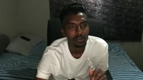 Snapshot of nickyle63 chatting on 11.25.25 james online show from 11.25.25