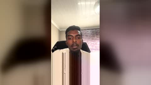 Snapshot of nickyle63 chatting on 01.18.26 james online show from 01.18.26