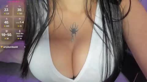 Nicolle online show from 03.11.25