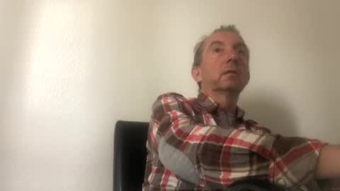 Snapshot of nico181969 chatting on 05.18.26 Nico online show from 05.18.26