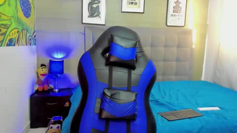 nico_blaze7 online show from 02.22.26