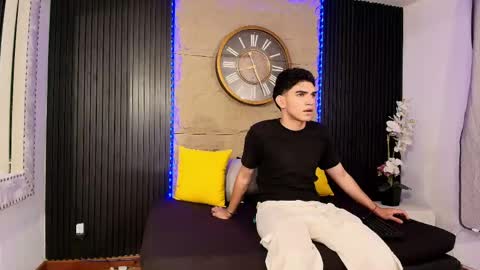 Snapshot of nico_monroet chatting on 04.14.26 nico_monroet online show from 04.14.26