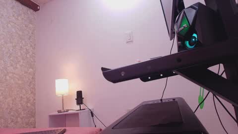 Nicol online show from 01.07.25