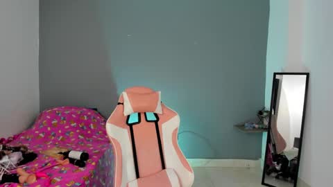 Nicol sanchez online show from 01.12.25