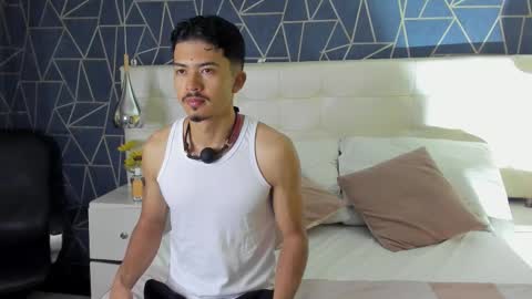 Snapshot of nicolaikarav chatting on 12.05.25 Nicolai online show from 12.05.25