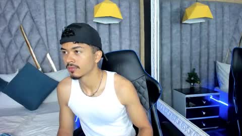 Snapshot of nicolaikarav chatting on 01.07.26 Nicolai online show from 01.07.26