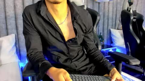 Snapshot of nicolaikarav chatting on 01.09.26 Nicolai online show from 01.09.26