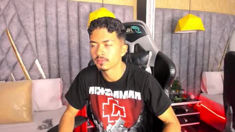 Snapshot of nicolaikarav chatting on 01.12.26 Nicolai online show from 01.12.26