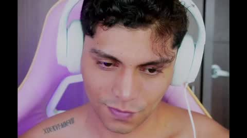 nicolas_montoya online show from 04.30.26