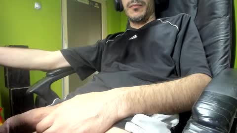 L. Nicolas online show from 04.11.26