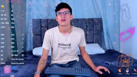 Snapshot of nicolastorres__ chatting on 06.21.26 nicolastorres__ online show from 06.21.26