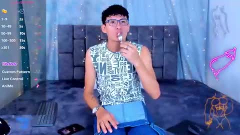 Snapshot of nicolastorres__ chatting on 06.27.26 nicolastorres__ online show from 06.27.26
