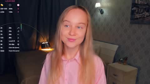 Nicoletta online show from 11.16.25