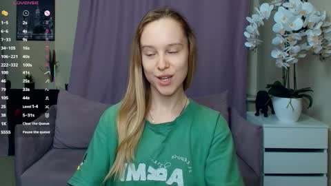 Nicoletta online show from 04.04.26