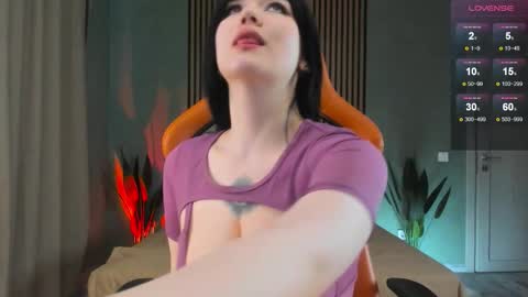 Lily  dont forget to thumbs up me online show from 11.08.25