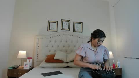 Snapshot of nicole_adam_ms chatting on 02.19.25 Nicole Adam online show from 02.19.25