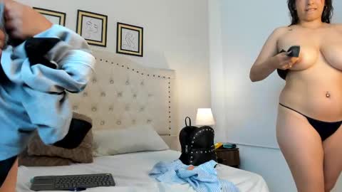 Snapshot of nicole_adam_ms chatting on 03.11.25 Nicole Adam online show from 03.11.25