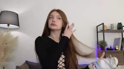 Nicole online show from 09.27.25