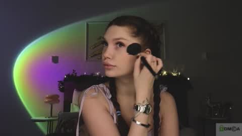 Nicole online show from 12.19.25