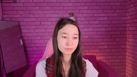 Snapshot of nicole_brownie chatting on 04.04.26 Nicole online show from 04.04.26