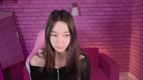 Snapshot of nicole_brownie chatting on 04.14.26 Nicole online show from 04.14.26