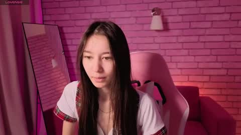 Snapshot of nicole_brownie chatting on 05.11.26 Nicole online show from 05.11.26