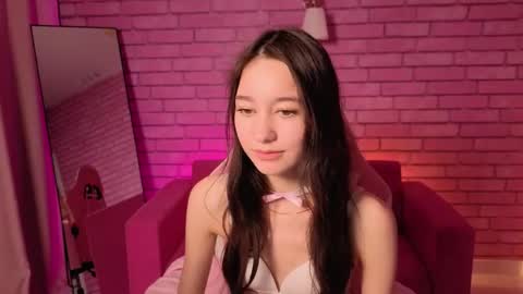 Snapshot of nicole_brownie chatting on 05.15.26 Nicole online show from 05.15.26