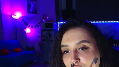 Kitty Nikki online show from 01.28.25