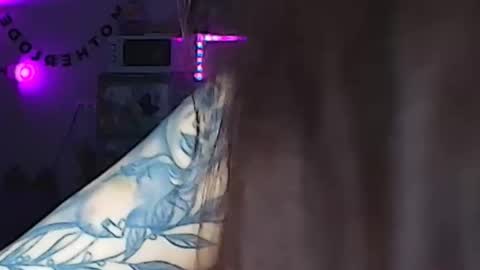 Kitty Nikki online show from 03.02.25