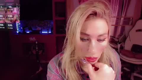 Nicole online show from 09.28.25