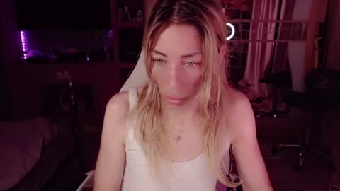 Snapshot of nicole_g0ld_ chatting on 07.01.26 Nicole online show from 07.01.26