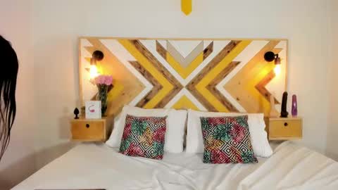 Nicole Haley online show from 03.01.25