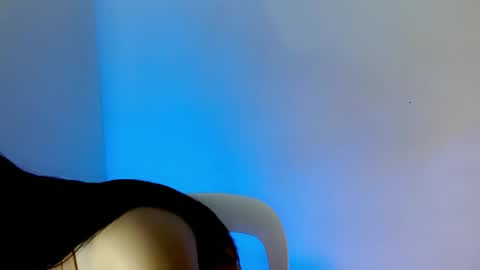 nicole_kiss01 online show from 02.25.26