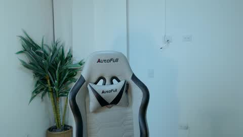 Snapshot of nicole_lushh chatting on 11.16.25 nicole_lushh online show from 11.16.25