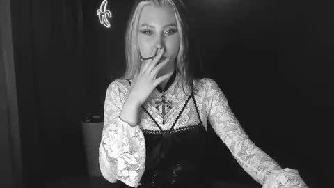 Snapshot of nicole_matt chatting on 11.02.25 Nicole online show from 11.02.25